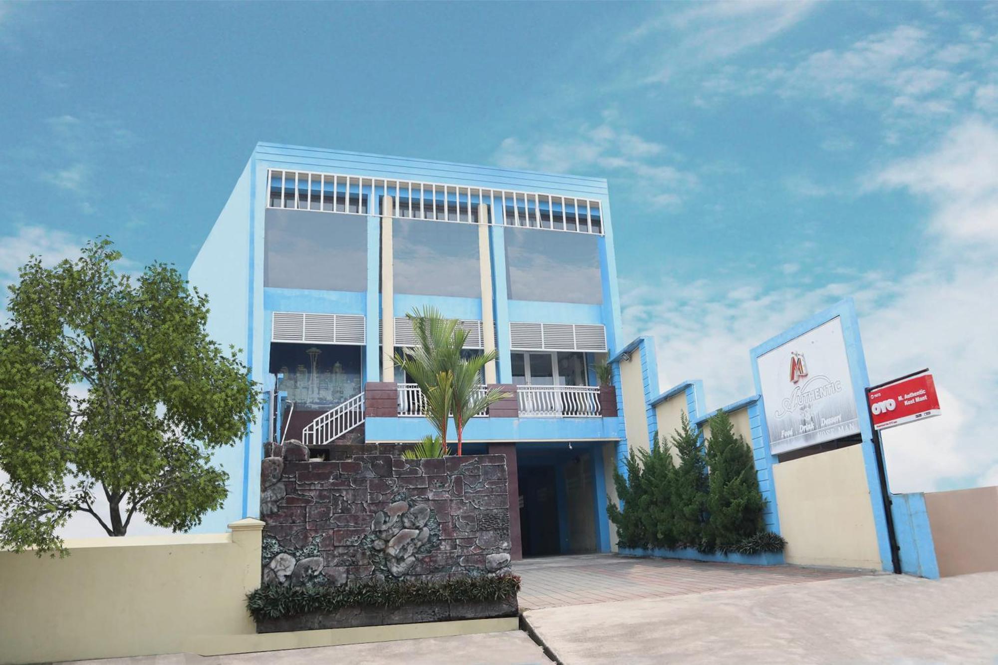 Oyo 1673 M Authentic Kost Man Hotel Padang  Exterior photo